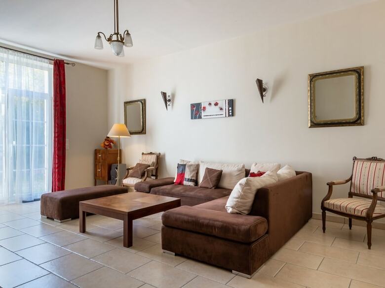 Villa Elegant Holiday Home In Olonzac With Private Swimming Pool