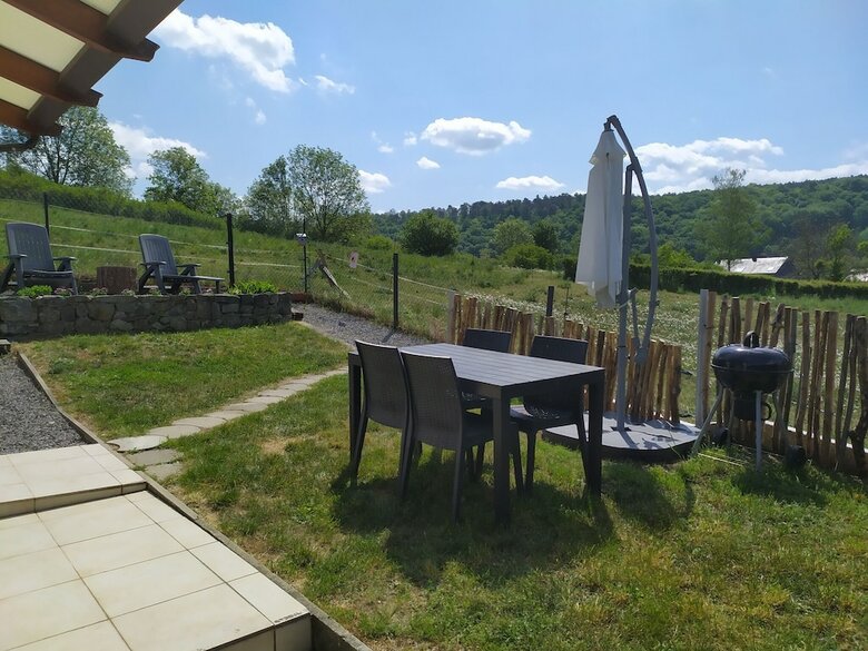 Serene Holiday Home In Han-sur-lesse With Garden