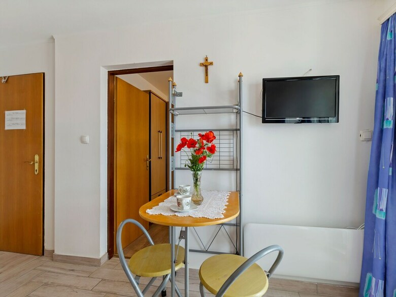 Comfortable Apartment In Jadranovo Near Seabeach