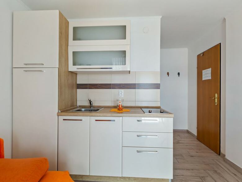 Comfortable Apartment In Jadranovo Near Seabeach