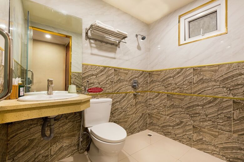 Oyo 1108 Iboss Hotel