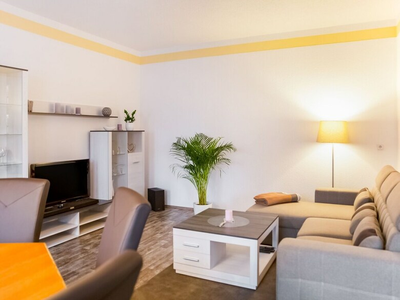 Simplistic Apartment In Neukieritzsch With Garden
