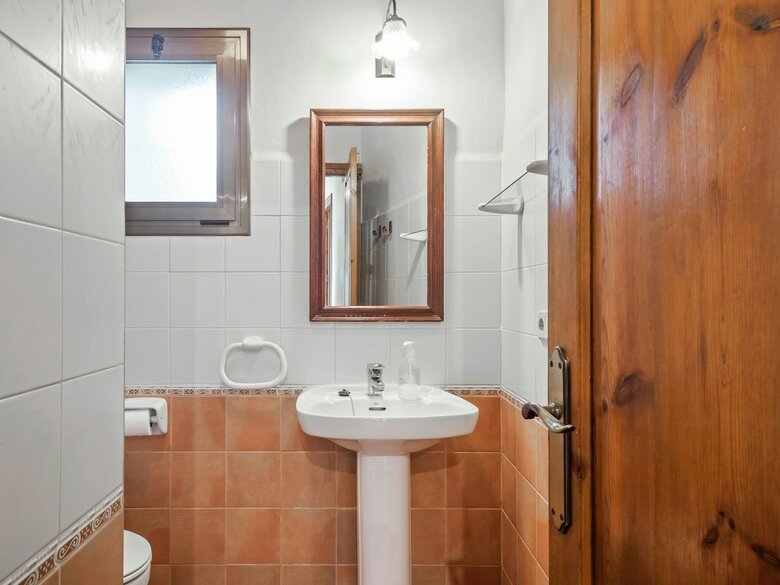 Lovely Apartment In Girona With Swimming Pool