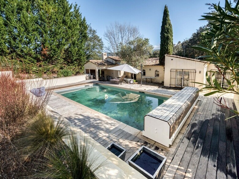 Charming Villa With Private Pool And In Quiet Area In La M�le