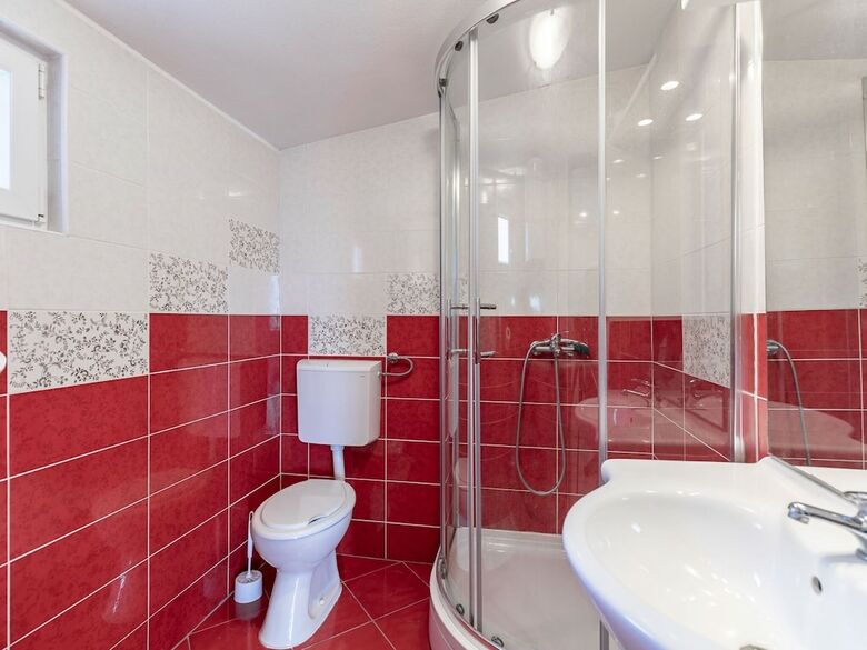 Waterfront Apartment In Vir With Balcony Near Seabeach