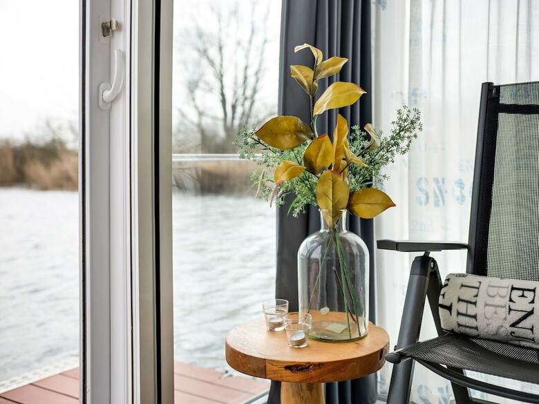 Werkendam House Boat Near National Park