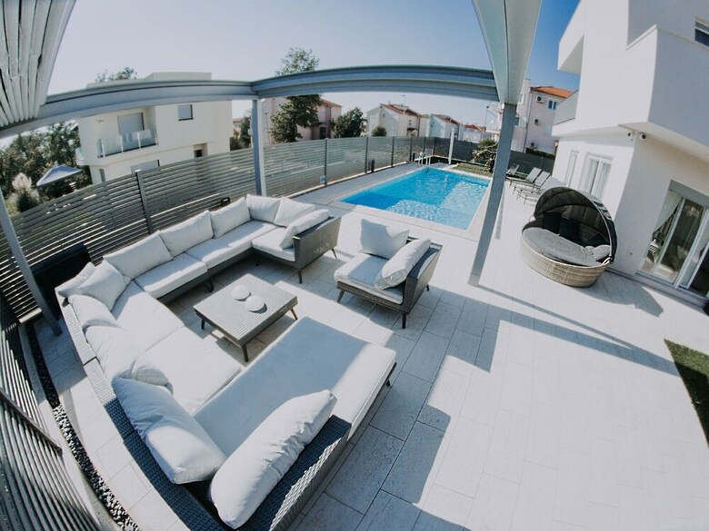 Exotic Villa In Novigrad With Private Swimming Pool
