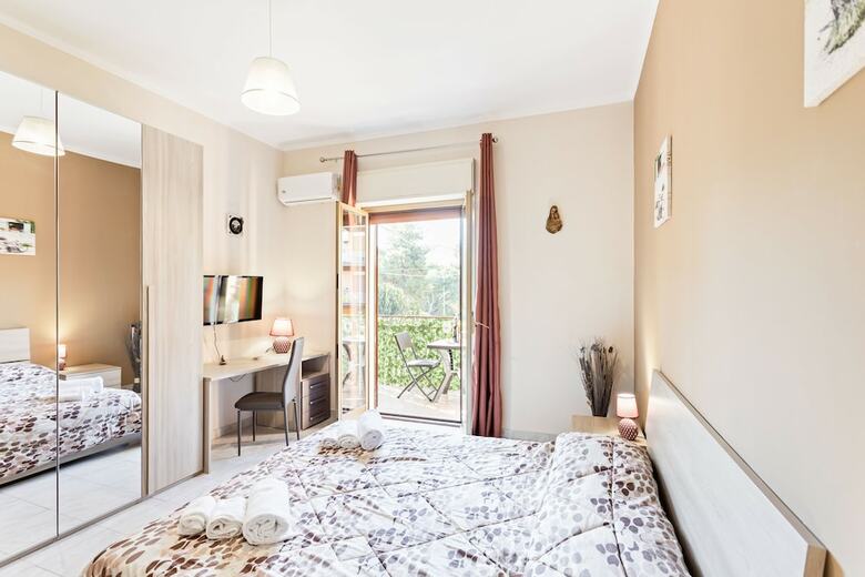 Apartamento Indipendenza Big - With Air Conditioning And Balconies