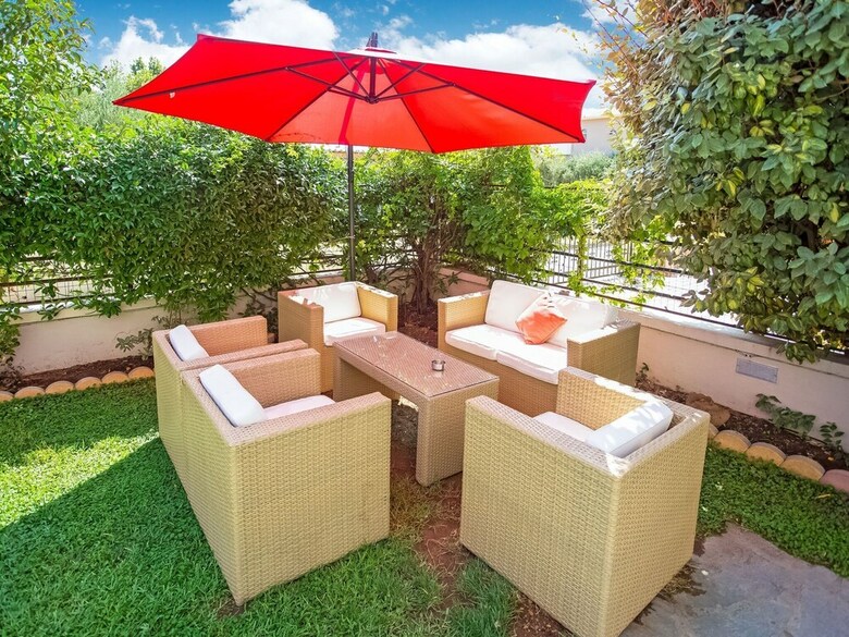 Pleasant Apartment In N. Irakleitsa With Garden