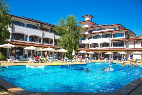 Hotel Complex Selena
