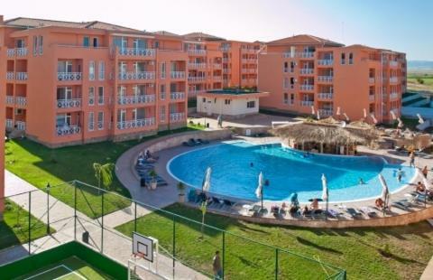 Apartment In Sunny Day 6