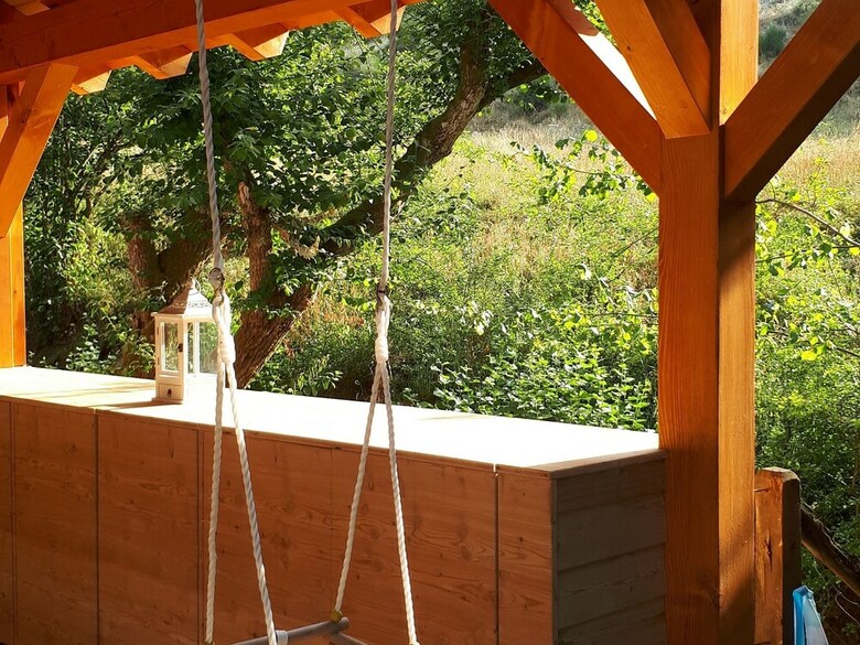 Cozy Chalet With Fireplace, Located In Wooded Area