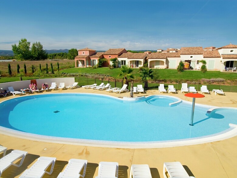 Attached House With Terrace Or Loggia Located In Languedoc