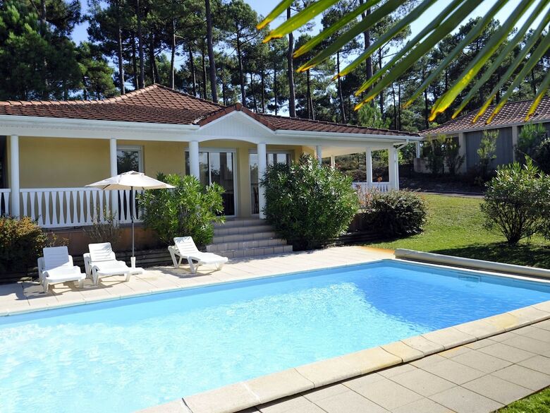 Beautiful Villa With A Private Pool Behind The Dunes