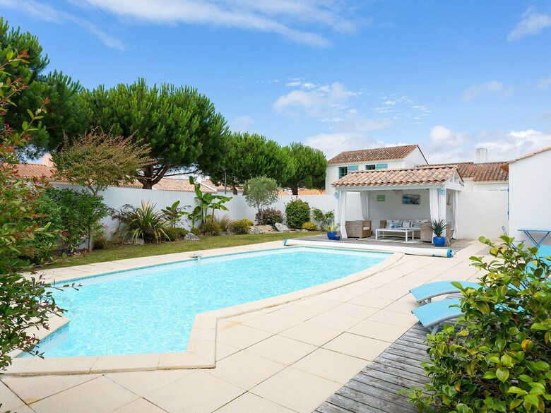 Luxurious Villa With A Dishwasher, Only 3.5km From The Beach