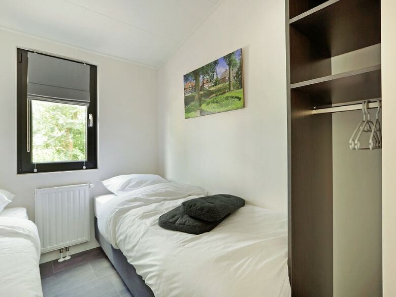 Modern Chalet With Nice Sliding Doors, Near Lochem