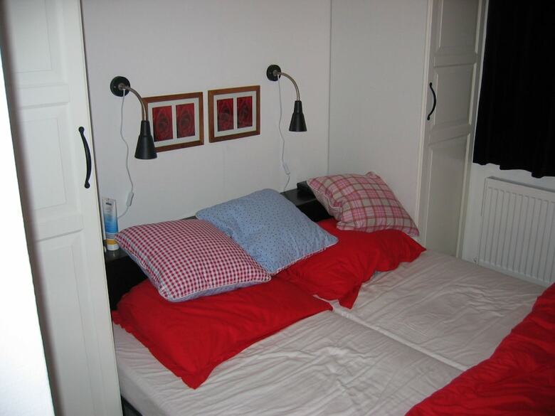Nice Chalet With Microwave, Near The Wadden Sea