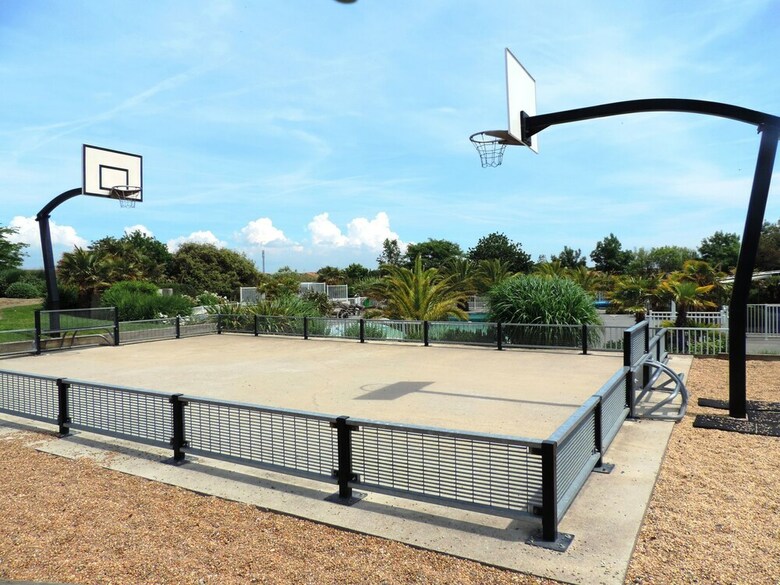 Large, Detached Villa With A Dishwasher, 800 M. From The Sea