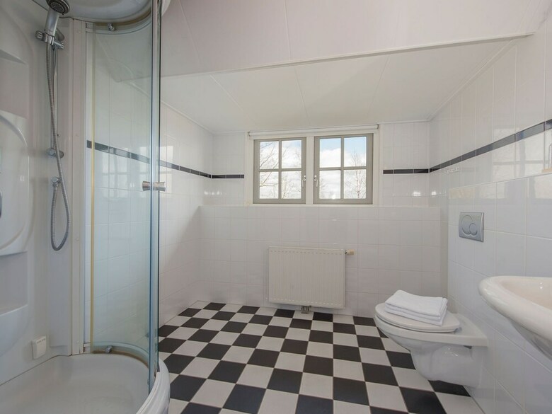 Detached Holiday Home With Two Bathrooms 2 Km From Appelscha
