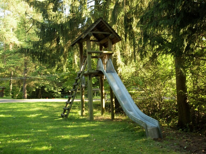 Well-kept Apartment, Located In A Wooded Area