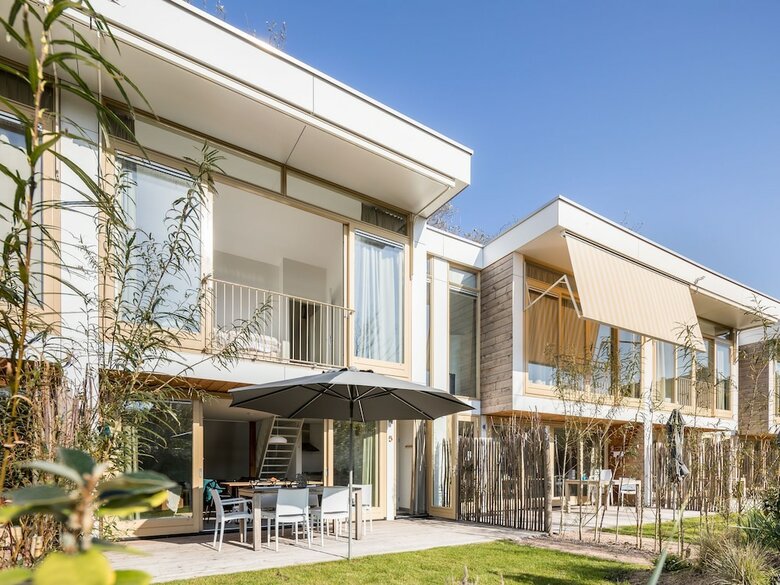 Luxurious Holiday Home With Dishwasher, 200 M From The Beach
