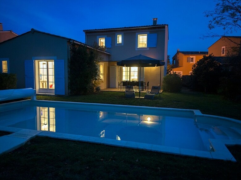 Luxury Provencal Villa With Ac, In Charming Lub�ron Region