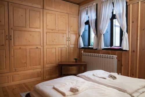 Hostal Mutafova Guest House