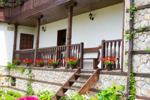 Hostal Guesthouse Trite Kambani