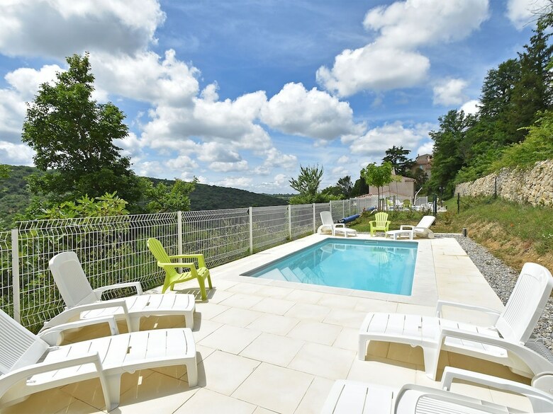 Villa With Guest House, 2 Swimming Pools, And Wide View