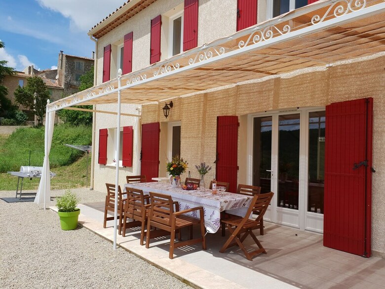 Villa With Guest House, 2 Swimming Pools, And Wide View