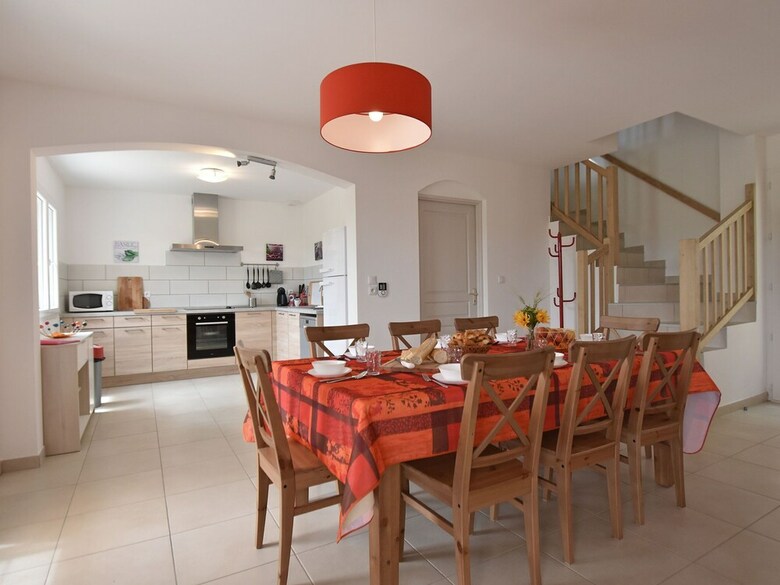 Villa With Guest House, 2 Swimming Pools, And Wide View