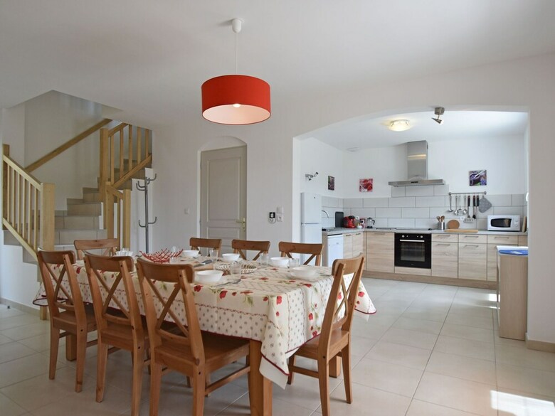 Villa With Guest House, 2 Swimming Pools, And Wide View