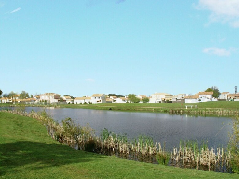 Charming Apartment With Dishwasher Located At A Golf Course
