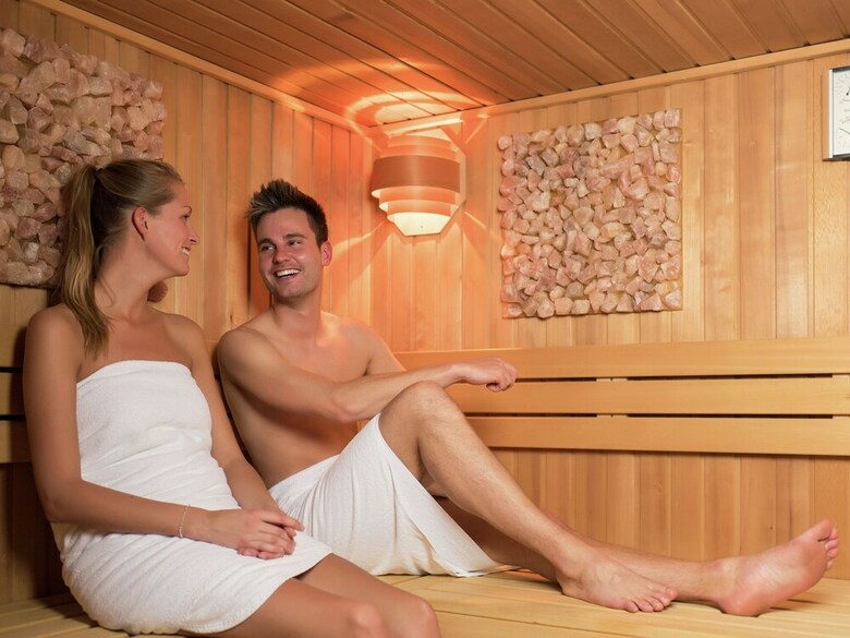 Modern Lodge With Two Bath Rooms, At 1.5 Km. From The Beach