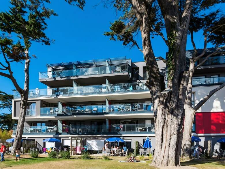 Comfortable Apartment With A View On The Beach And The Sea