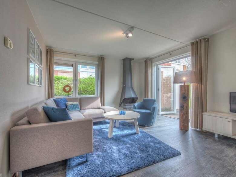 Comfortable Villa With Combi-microwave, 1 Km. From The Beach