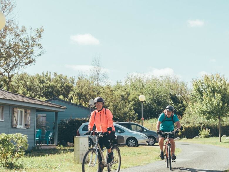 Comfortable Chalet With A Porch Near The Atlantic Coast