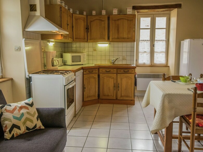 Villa Lush Holiday Home In Montcabrier With Swimming Pool