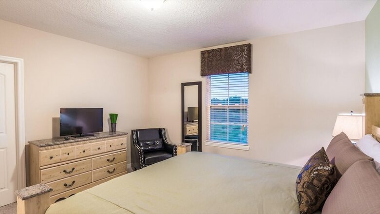 4758 Terrasonesta Drive - Fs