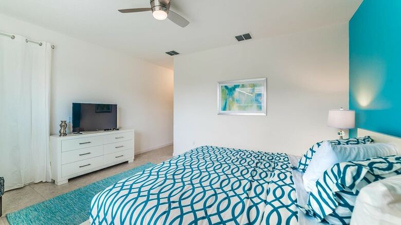 4140 Oak Tree Drive