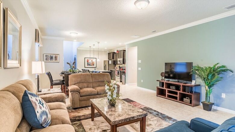2117 Morocco Way