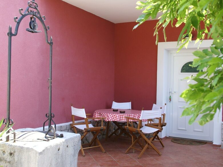 Cosy Apartment With Private Beach In Kraljevica