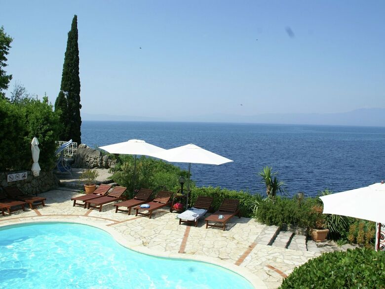Cosy Apartment With Private Beach In Kraljevica