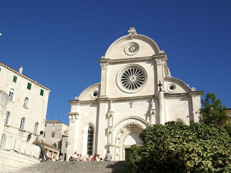 Apartment With Sea View And Ac, 12km From Sibenik