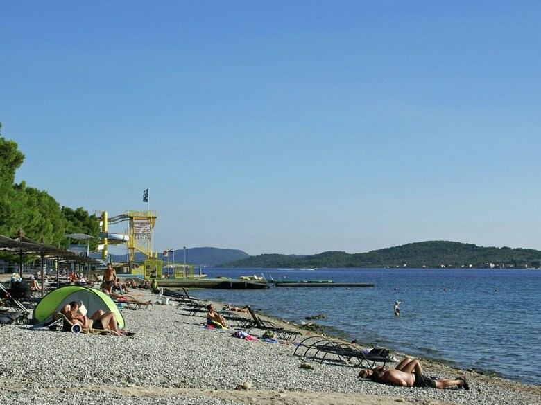 Well-kept Apartment With AC Just 12km From Sibenik