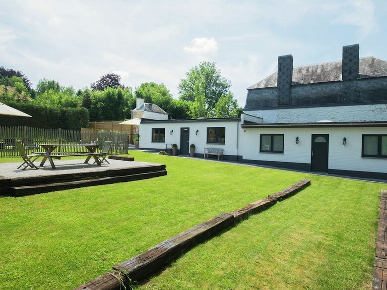 Stylish Mansion In Hasti�re With Swimming Pool
