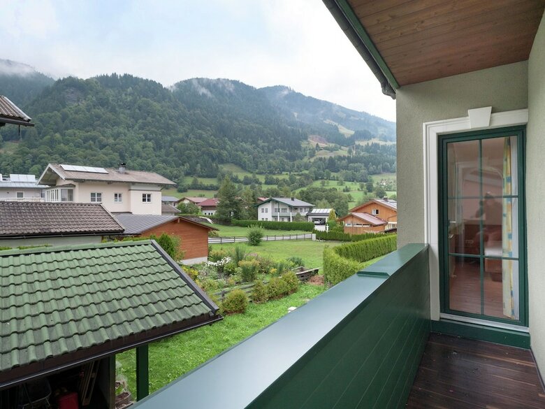 Spacious Holiday Home In Goldegg Near Ski Lift