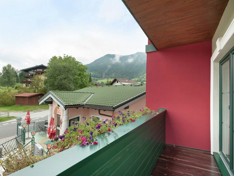 Spacious Holiday Home In Goldegg Near Ski Lift