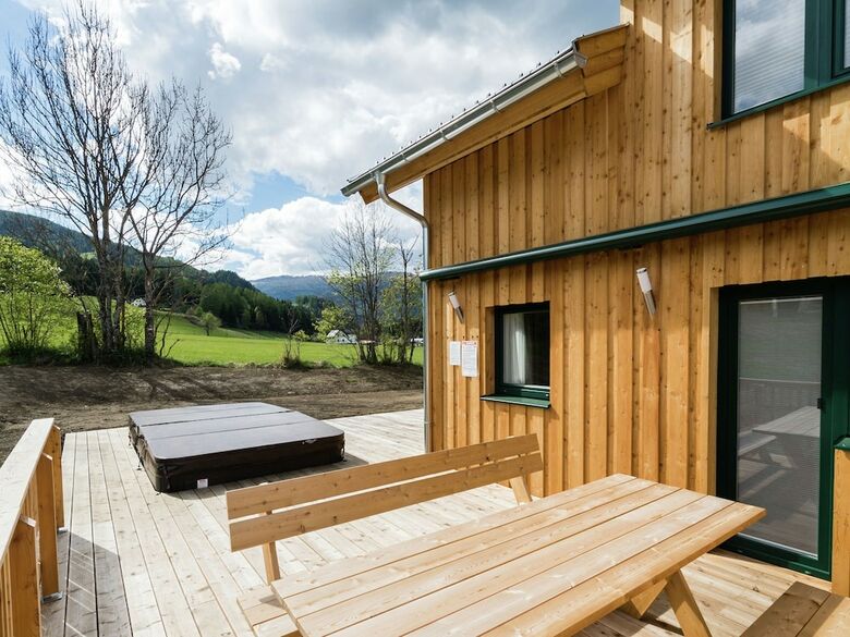 Luxurious Chalet In Sankt Georgen Ob Murau With Jacuzzi