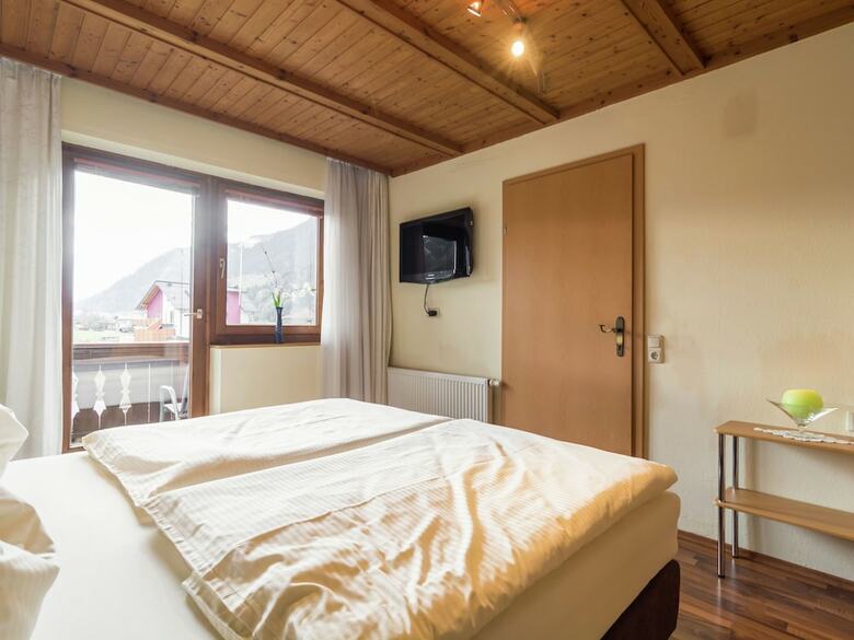 Modern Apartment In Maishofen With Garden